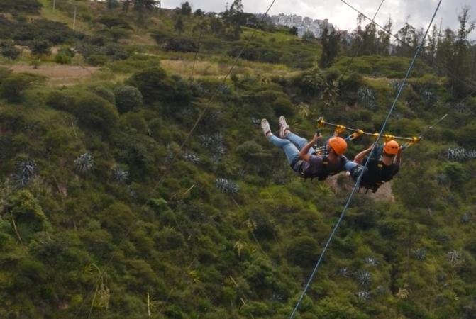 Nayon Xtreme Valley Hotel Quito Buitenkant foto